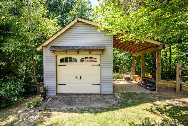 5290 Cedarway Drive NE, Corydon, IN 47112