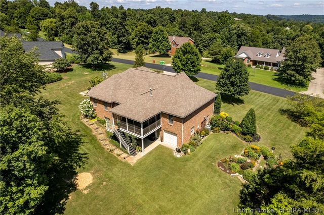 5290 Cedarway Drive NE, Corydon, IN 47112