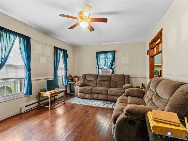 5619 Huntingcreek Dr, Richmond, VA 23237