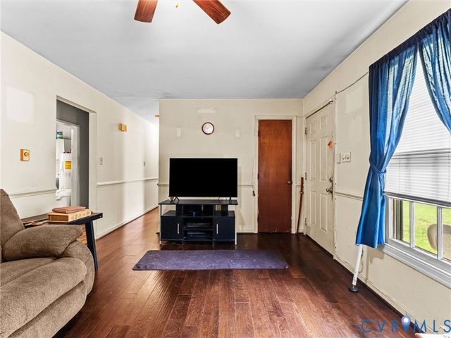 5619 Huntingcreek Dr, Richmond, VA 23237