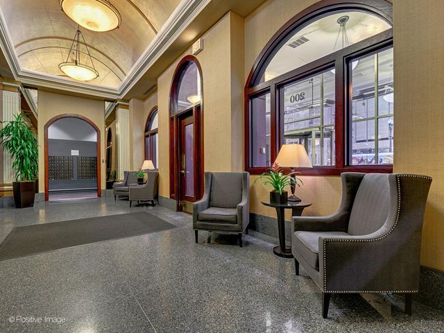 200 N Dearborn Street 3303, Chicago, IL 60601