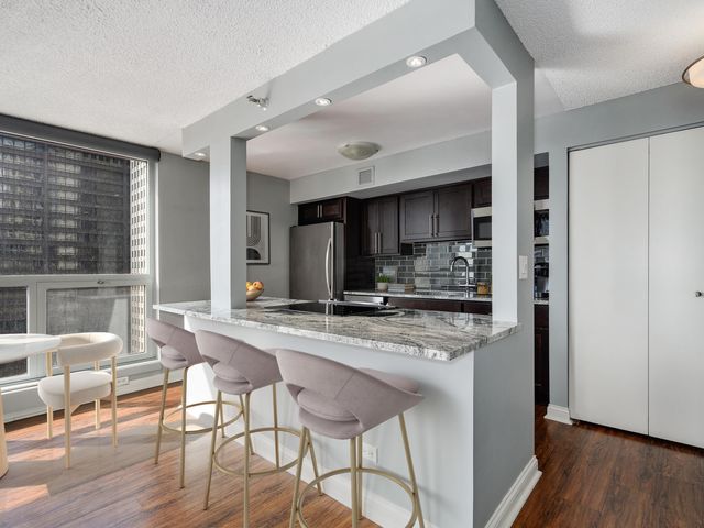 200 N Dearborn Street 3303, Chicago, IL 60601