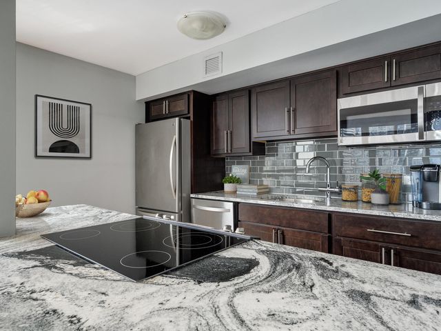 200 N Dearborn Street 3303, Chicago, IL 60601