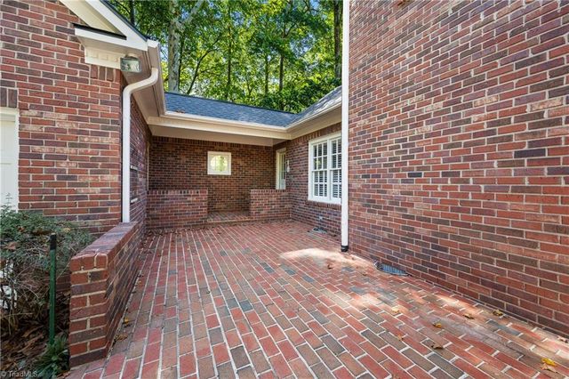 3905 Badenridge Court, Greensboro, NC 27407