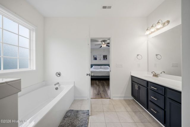 111 E Barred Owl Drive, Hampstead, NC 28443