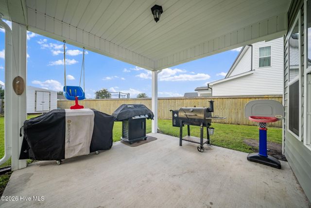 111 E Barred Owl Drive, Hampstead, NC 28443