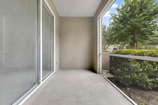 9811 FAN PALM WAY, Tampa, FL 33610