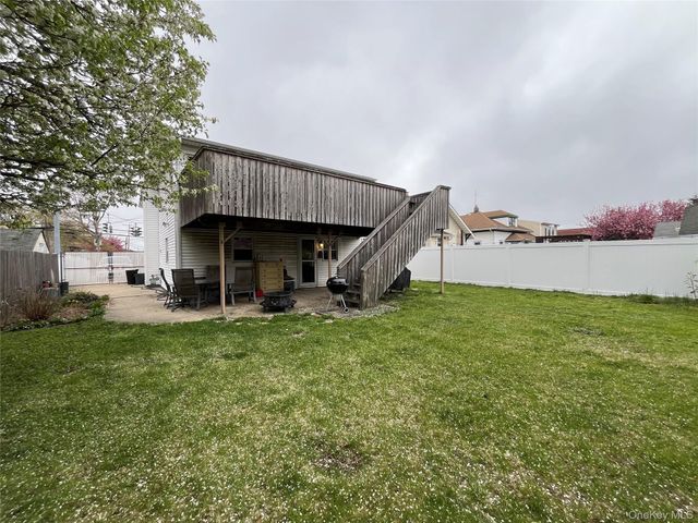 630 S Wellwood Avenue, Lindenhurst, NY 11757