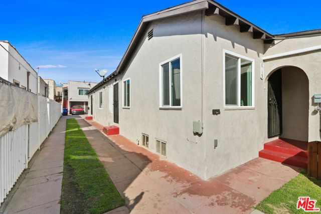 8137 Beechwood Avenue, South Gate, CA 90280
