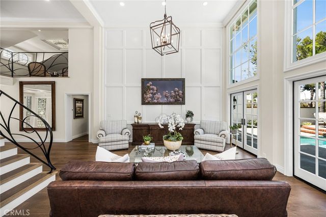 5603 E Crest De Ville, Orange, CA 92867