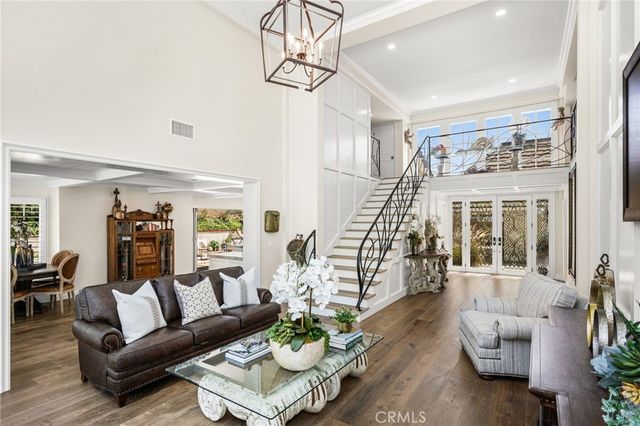 5603 E Crest De Ville, Orange, CA 92867