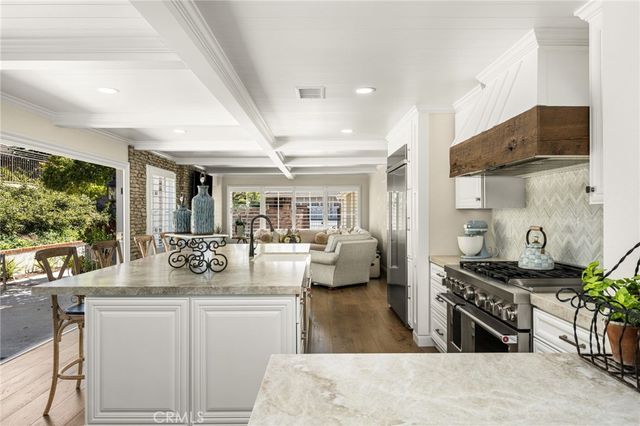 5603 E Crest De Ville, Orange, CA 92867