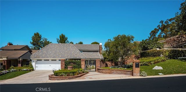 5603 E Crest De Ville, Orange, CA 92867
