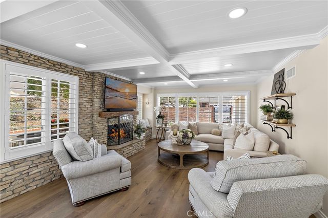 5603 E Crest De Ville, Orange, CA 92867