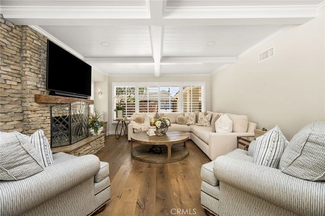 5603 E Crest De Ville, Orange, CA 92867