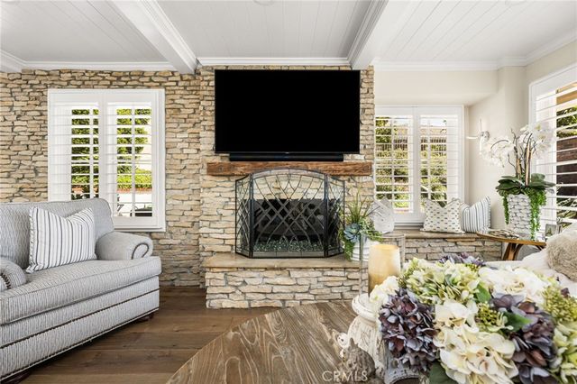 5603 E Crest De Ville, Orange, CA 92867