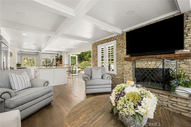 5603 E Crest De Ville, Orange, CA 92867