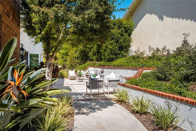 5603 E Crest De Ville, Orange, CA 92867