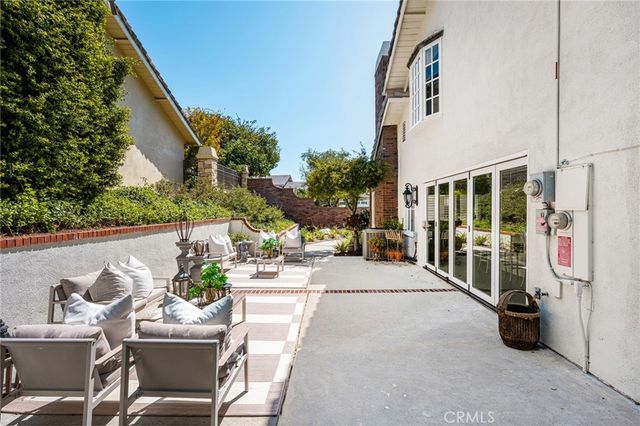 5603 E Crest De Ville, Orange, CA 92867