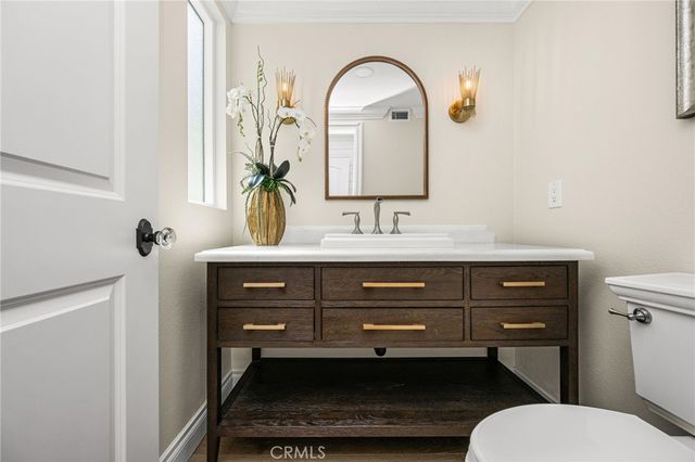 5603 E Crest De Ville, Orange, CA 92867