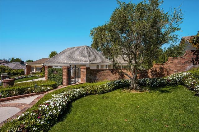5603 E Crest De Ville, Orange, CA 92867