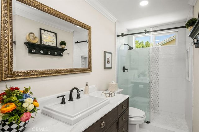 5603 E Crest De Ville, Orange, CA 92867