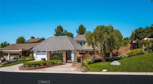 5603 E Crest De Ville, Orange, CA 92867