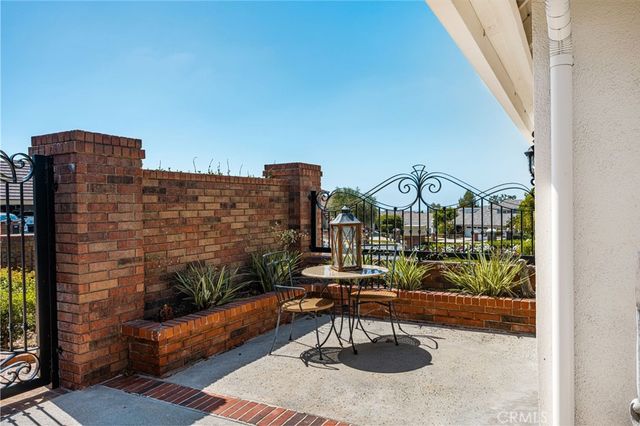 5603 E Crest De Ville, Orange, CA 92867