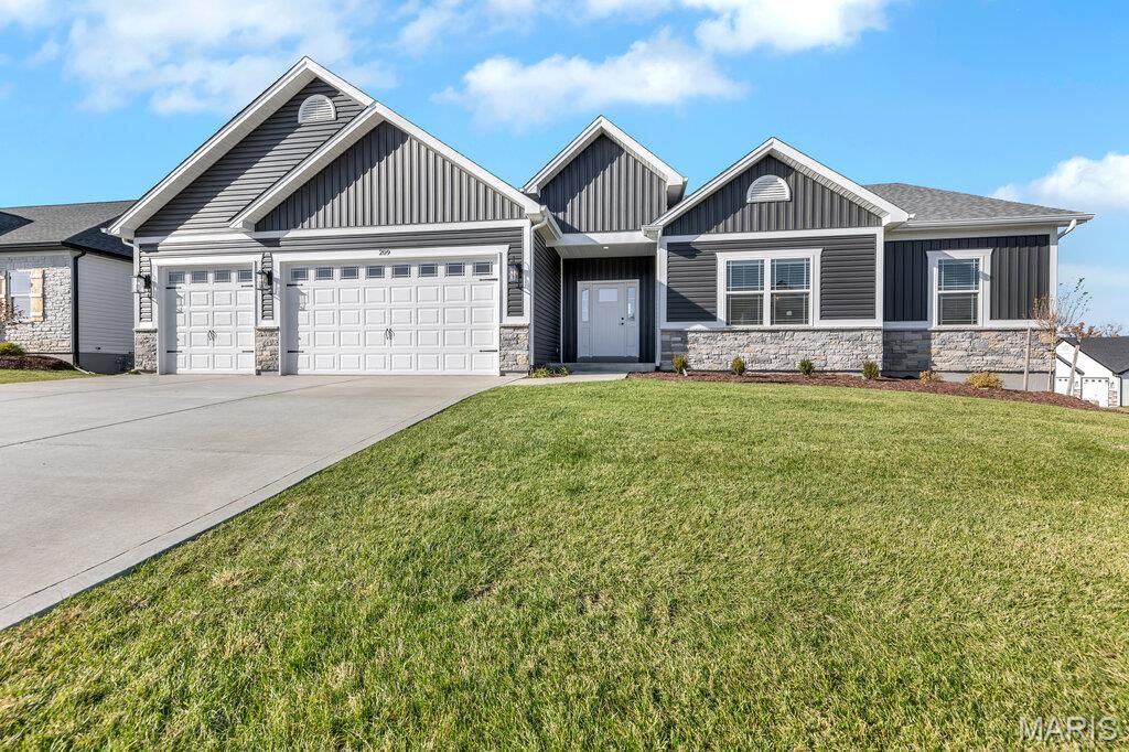 209 Woodhurst Drive, Wentzville, MO 63385