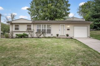 1572 Ville Rosa Lane, Hazelwood, MO 63042