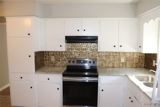 608 BLYTHEWOOD Road, Montgomery, AL 36109