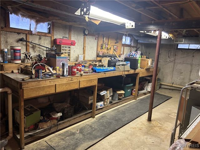 19 Schultz Road, Orchard Park, NY 14127