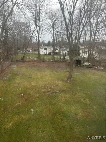 19 Schultz Road, Orchard Park, NY 14127