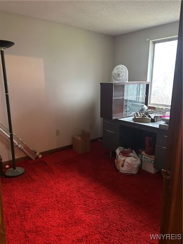 19 Schultz Road, Orchard Park, NY 14127