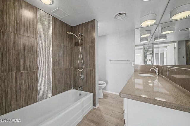 207 W CLARENDON Avenue B2, Phoenix, AZ 85013