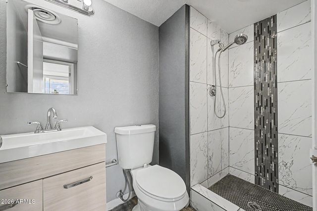 207 W CLARENDON Avenue B2, Phoenix, AZ 85013