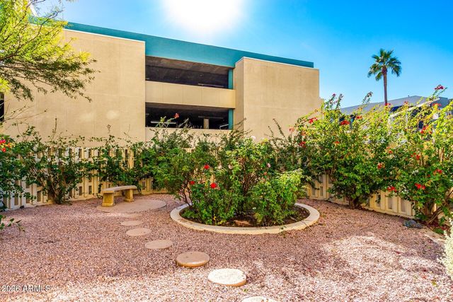 207 W CLARENDON Avenue B2, Phoenix, AZ 85013