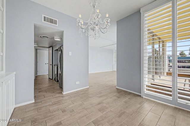 207 W CLARENDON Avenue B2, Phoenix, AZ 85013