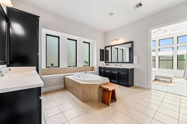 1053 Bat Hawk Court, Conroe, TX 77385
