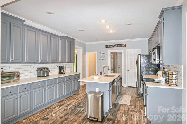 3127 Yorkshire Lane, Boonville, NC 27011