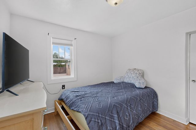 918 Hickox, Santa Fe, NM 87505