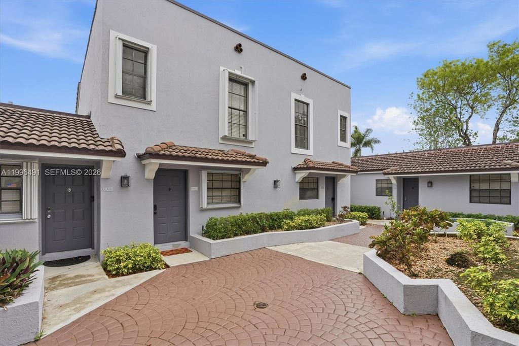 11719 NW 11th Street, Pembroke Pines, FL 33026