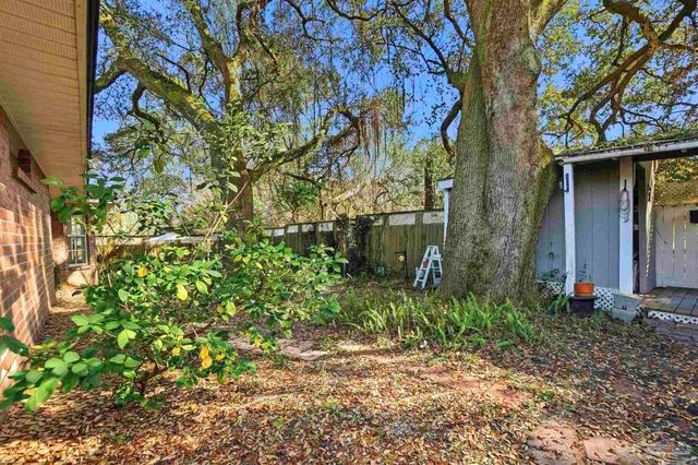 10108 Crest Ridge Dr, Pensacola, FL 32514