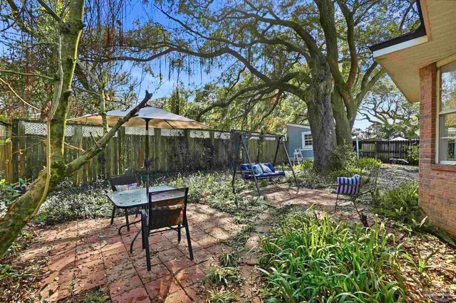 10108 Crest Ridge Dr, Pensacola, FL 32514