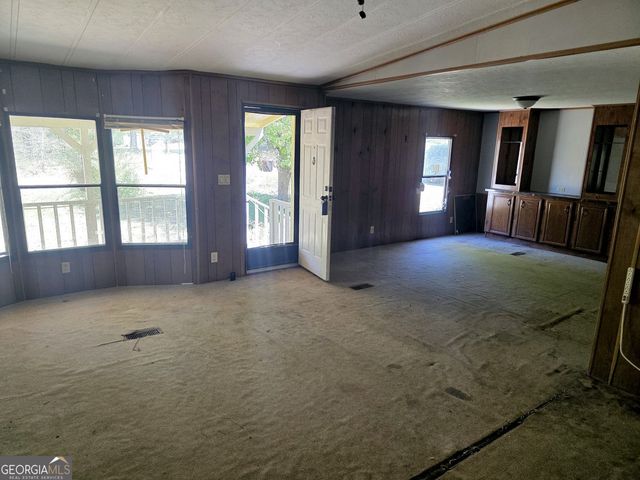 15 Shady Lane, Jackson, GA 30233
