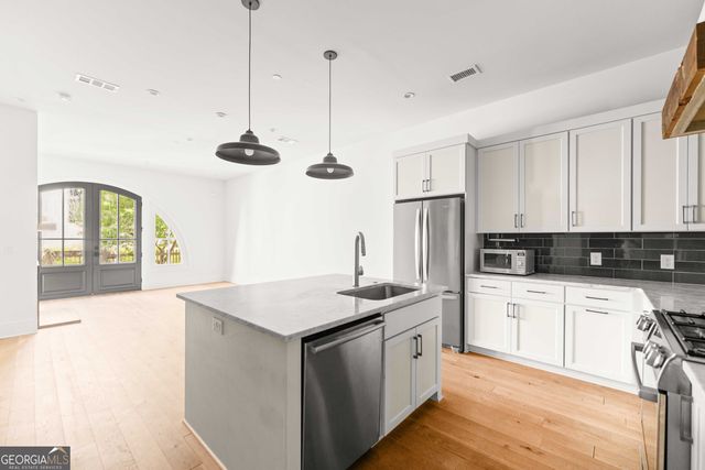 375 Sage Lane, Fayetteville, GA 30214