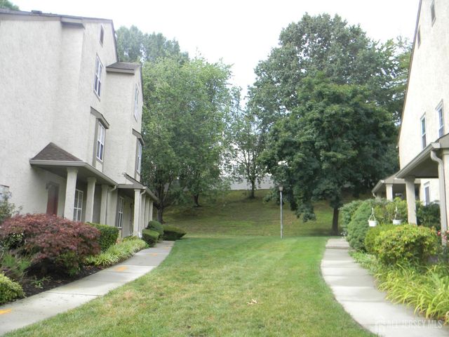 2706 Commons At Kingswood Drive, East Brunswick, NJ 08816