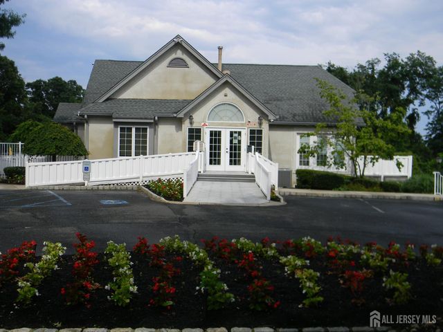 2706 Commons At Kingswood Drive, East Brunswick, NJ 08816