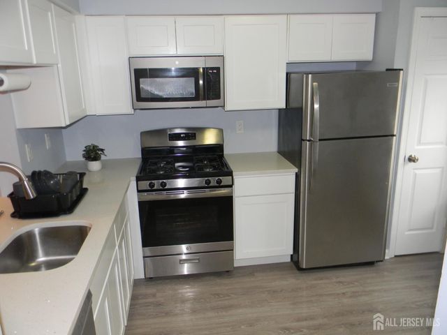 2706 Commons At Kingswood Drive, East Brunswick, NJ 08816
