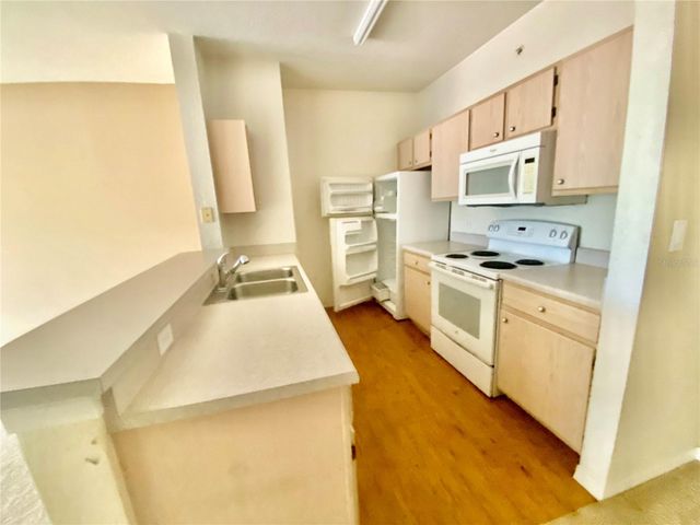5479 VINELAND ROAD 9304, Orlando, FL 32811